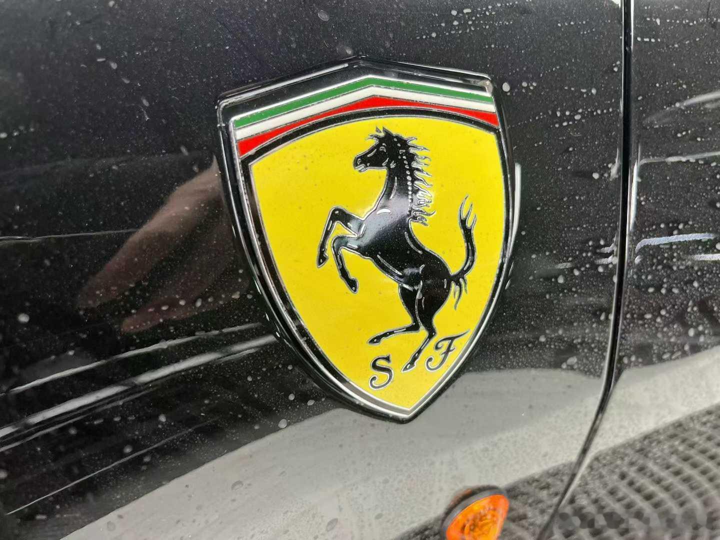 法拉利458sp，这款近代最有使用意义的赛道车型，确实展现了法拉利的实力！法拉利