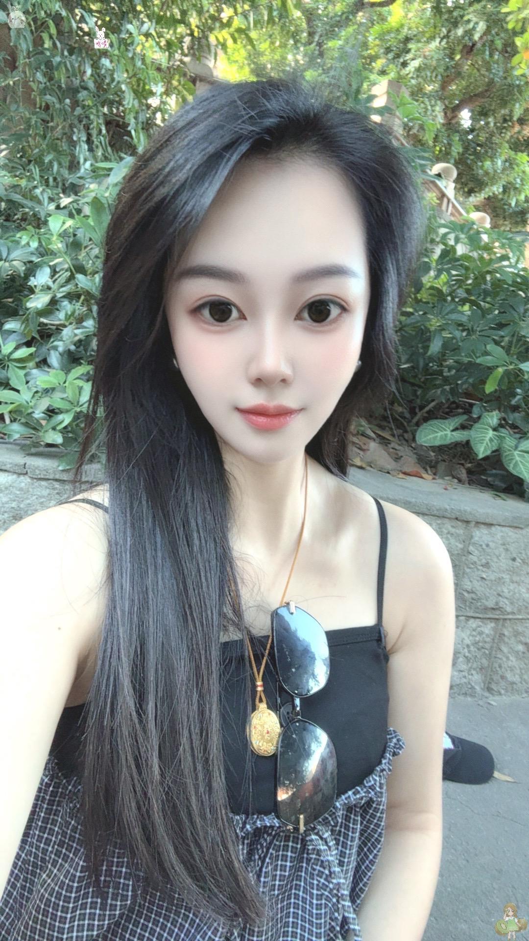 是好，是坏，这一年都接近尾声了，仍然是那句，时间会磨平无数个难言的瞬间。