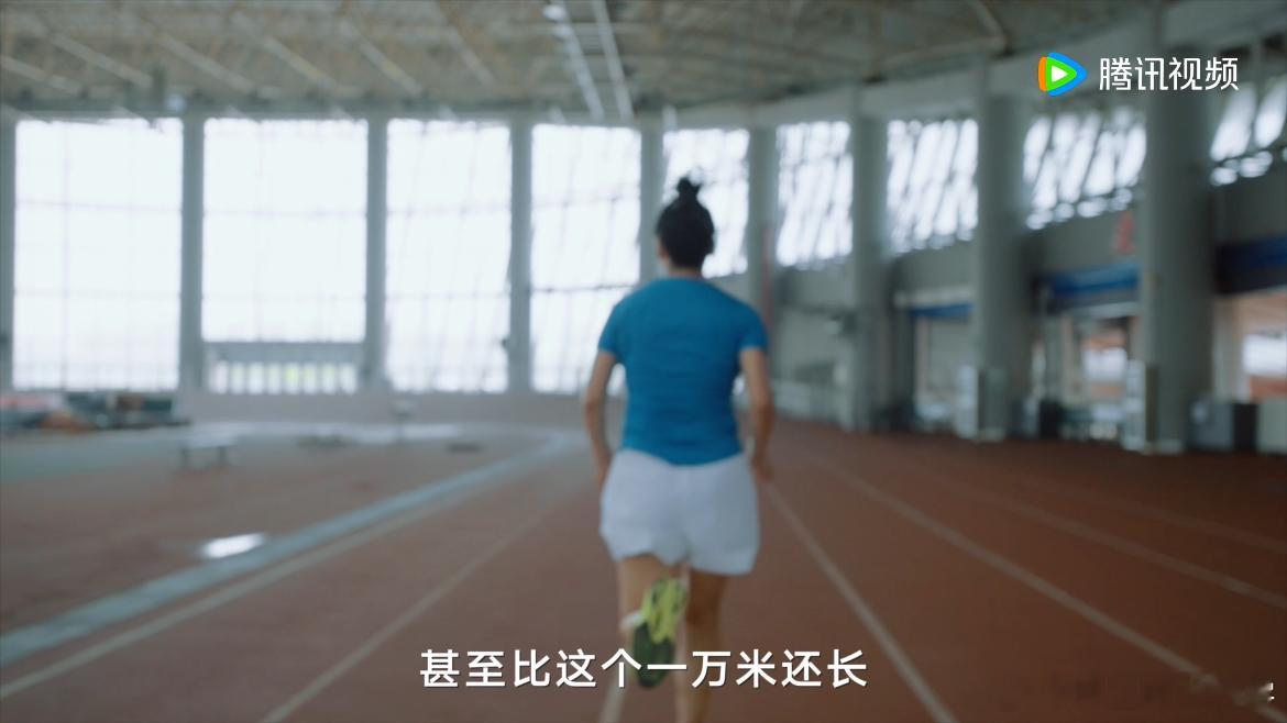 #王军霞谈在赛场上被针对# 看到王军霞在《要强不止金牌》还为大家讲述了自己在赛场