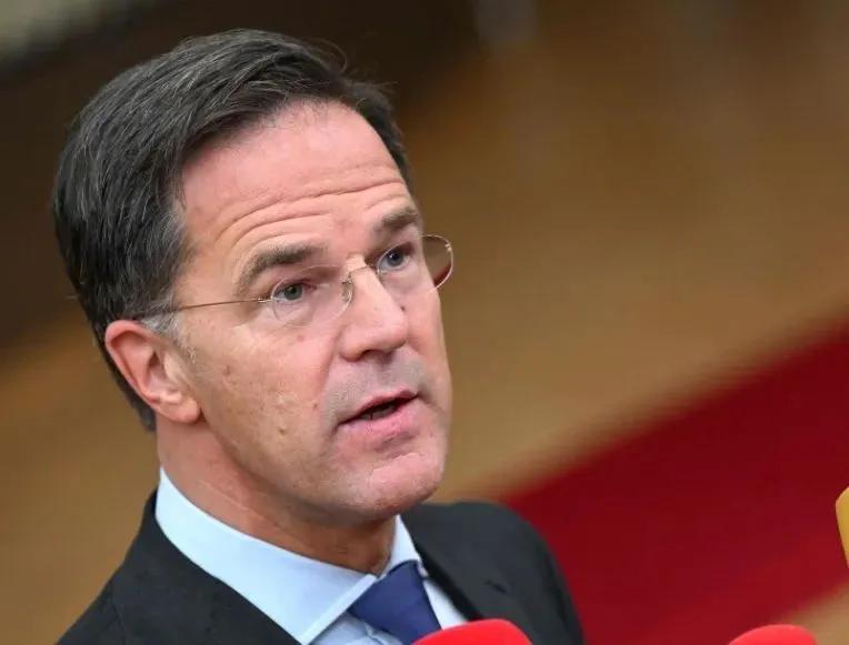 【乌克兰只能在领土问题上妥协】
1月26日至27日，北约秘书长马克·吕特在布鲁塞