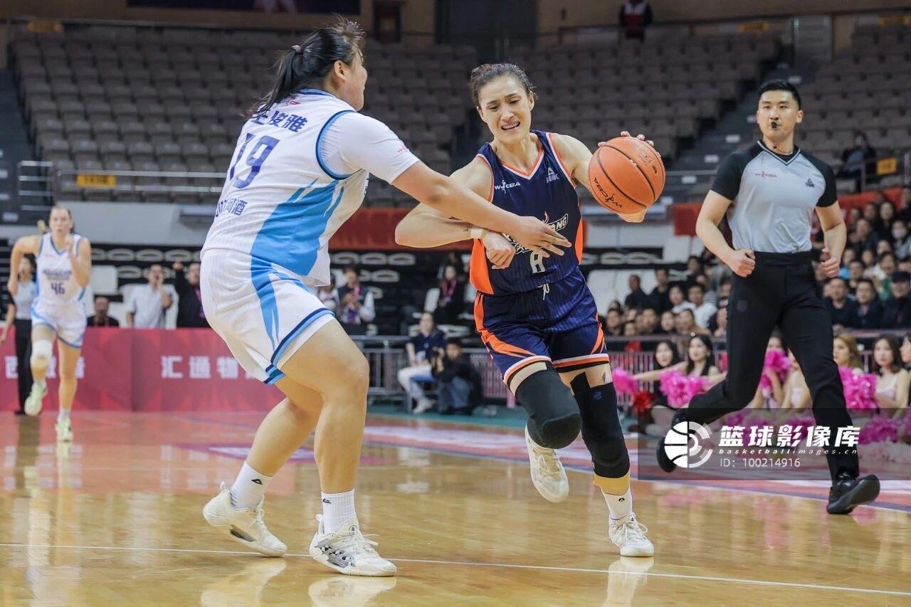 今晚看WCBA唯一比赛不好说谁一定进四强！

季后赛四分之一决赛之前，我相信很多