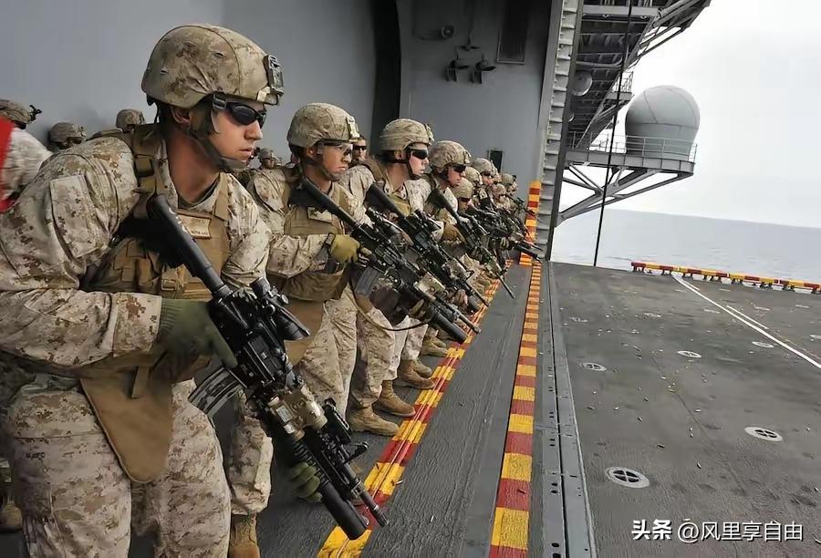 根据相关报道，美国已经向中东地区派遣了一支由5000人组成的海军陆战队远征部队。