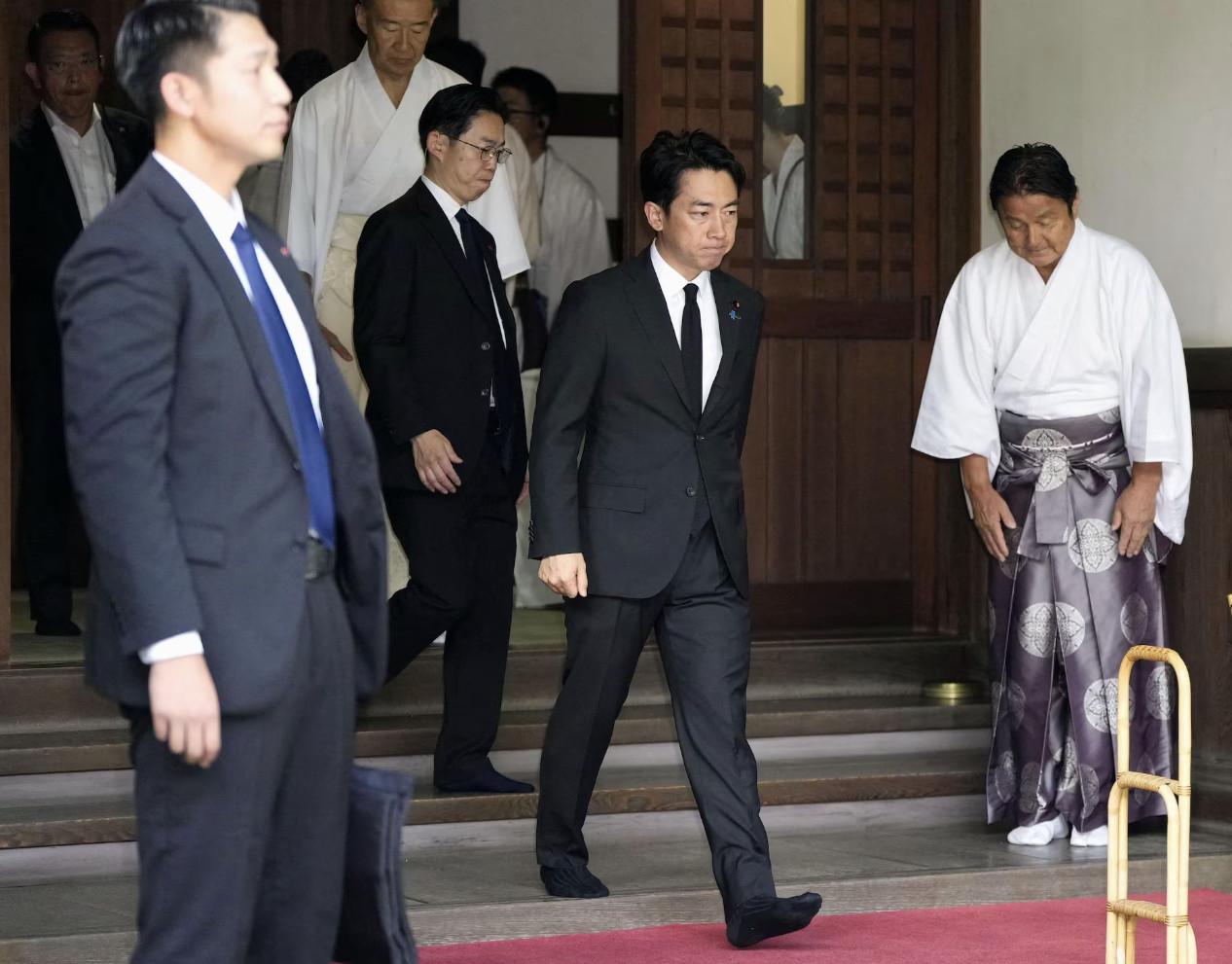 为什么中韩两国都阻止不了，日本高级官员一次次地参拜靖国神社？

日本防卫大臣小泉