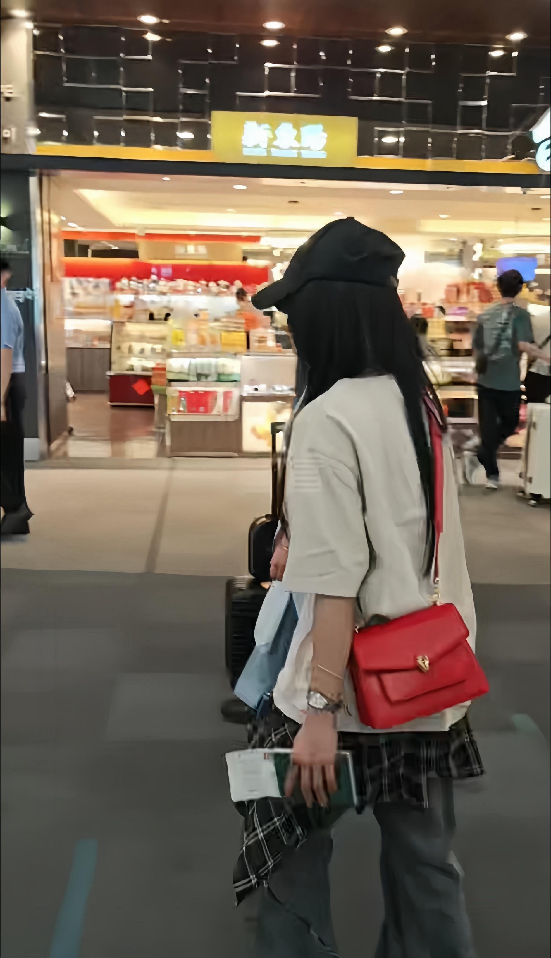 蔡依林台北出发🛫好帅喔🙊期待姐 ​​​