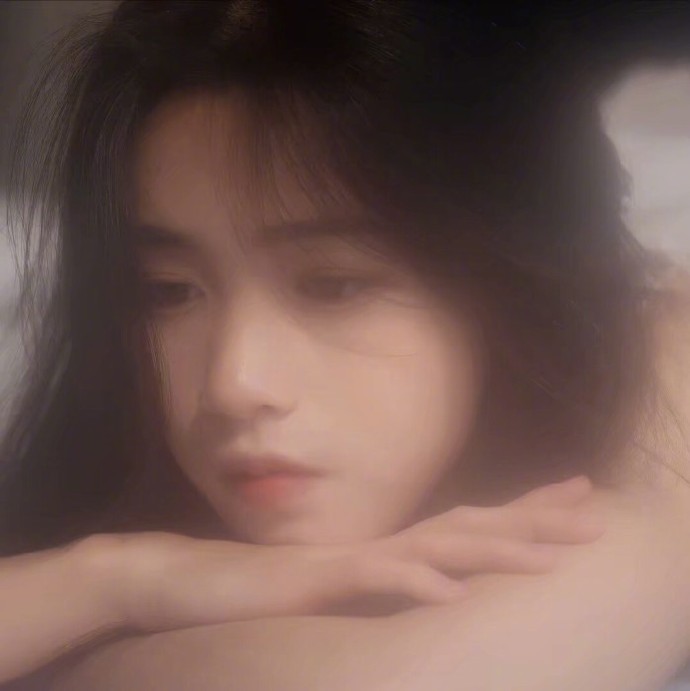 “    希望那个你想联系 但又不敢联系的人 能够主动联系你          