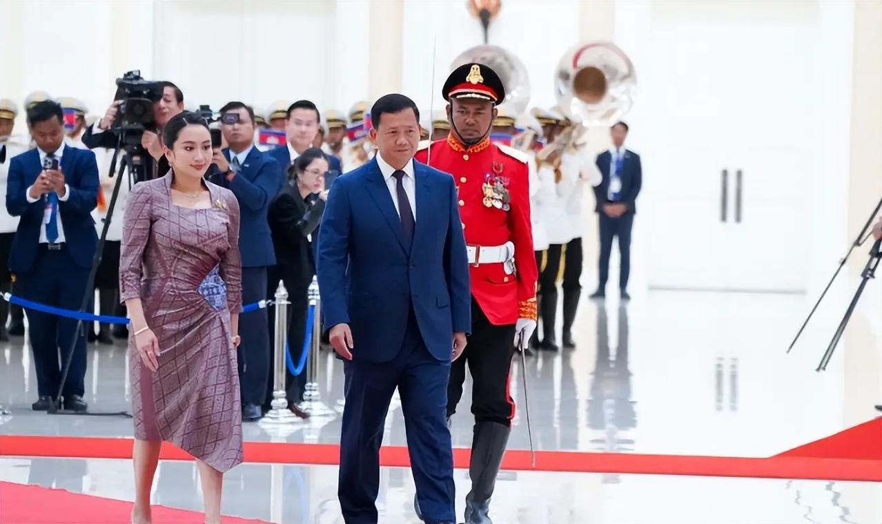 柬埔寨顶不住了！万万没想到，柬泰今日刚一交火，柬埔寨新首相洪玛奈立马“坐不住”了