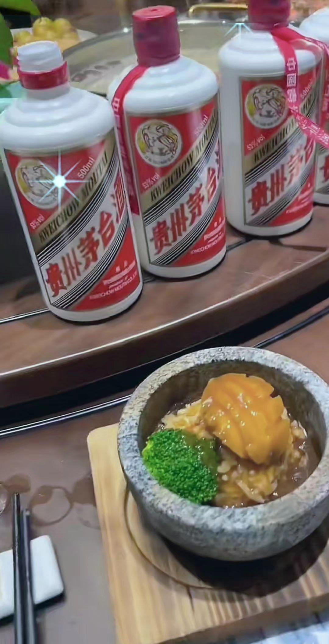 我一个月喝三十天酒的人我和你说什么啊？我活不了多久了…