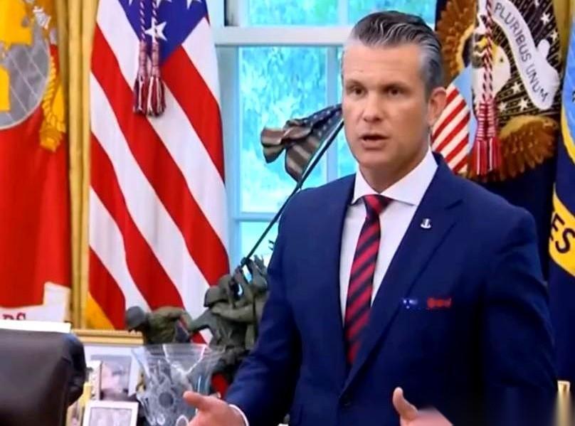 我跟你讲，有时候最吓人的话，是从对手嘴里说出来的。
美国防长自己说的：15枚高超