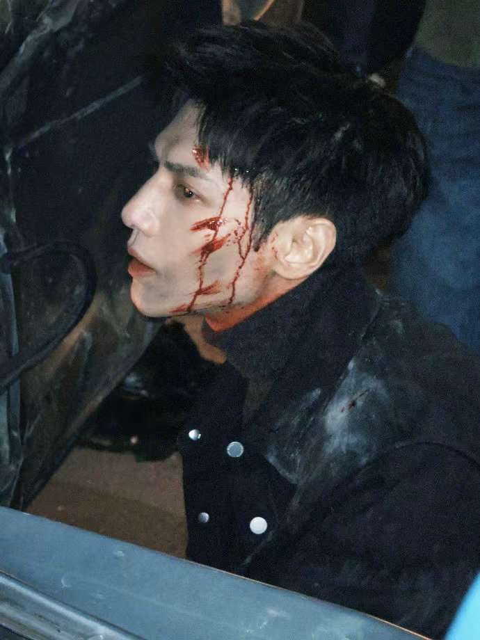 罗云熙剥茧收官发文罗云熙收官谈齐思哲 罗云熙剥茧收官发文，罗云熙收官谈齐思哲：齐