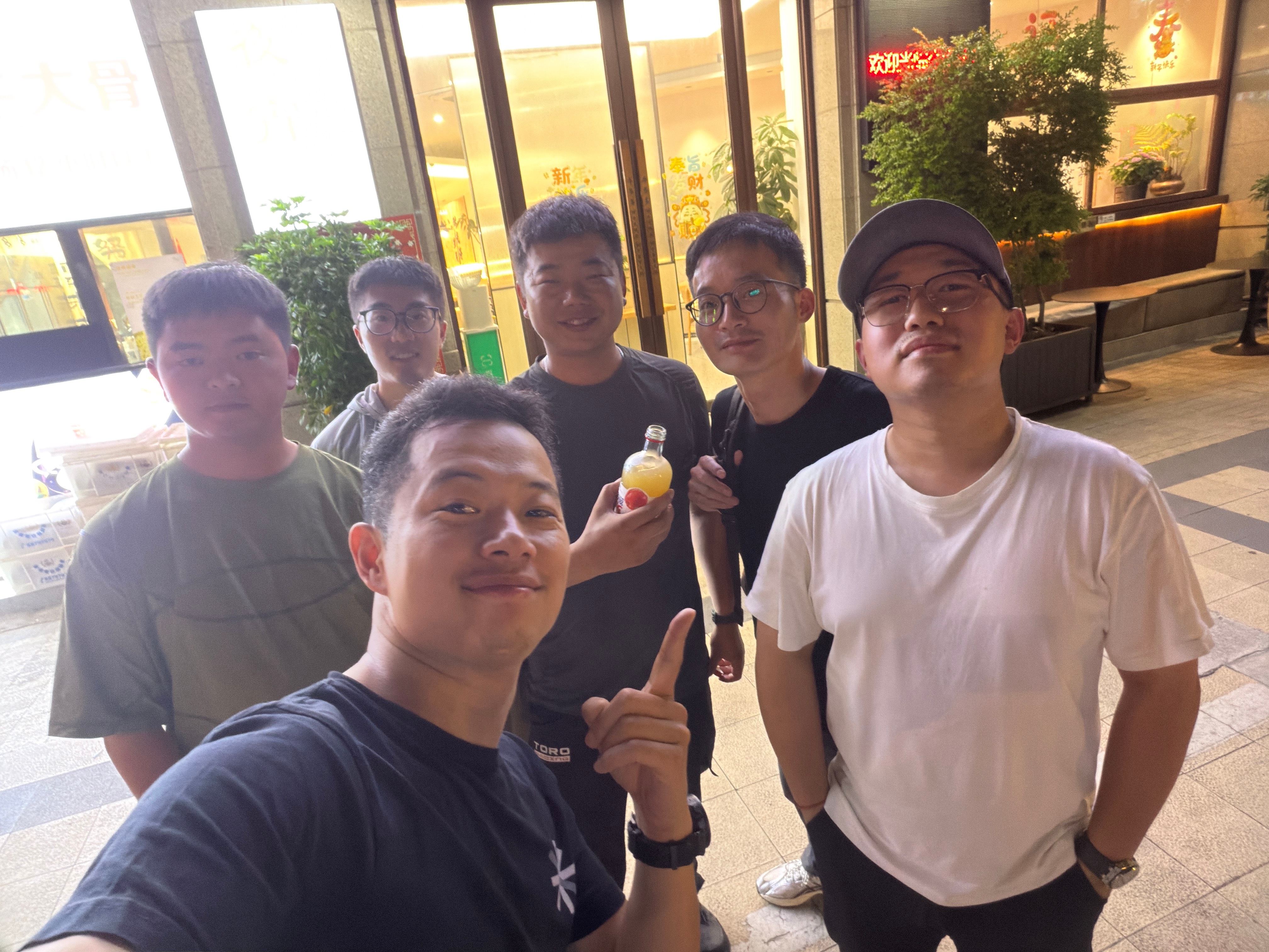 白天比赛，晚上也要比赛欣哲频道