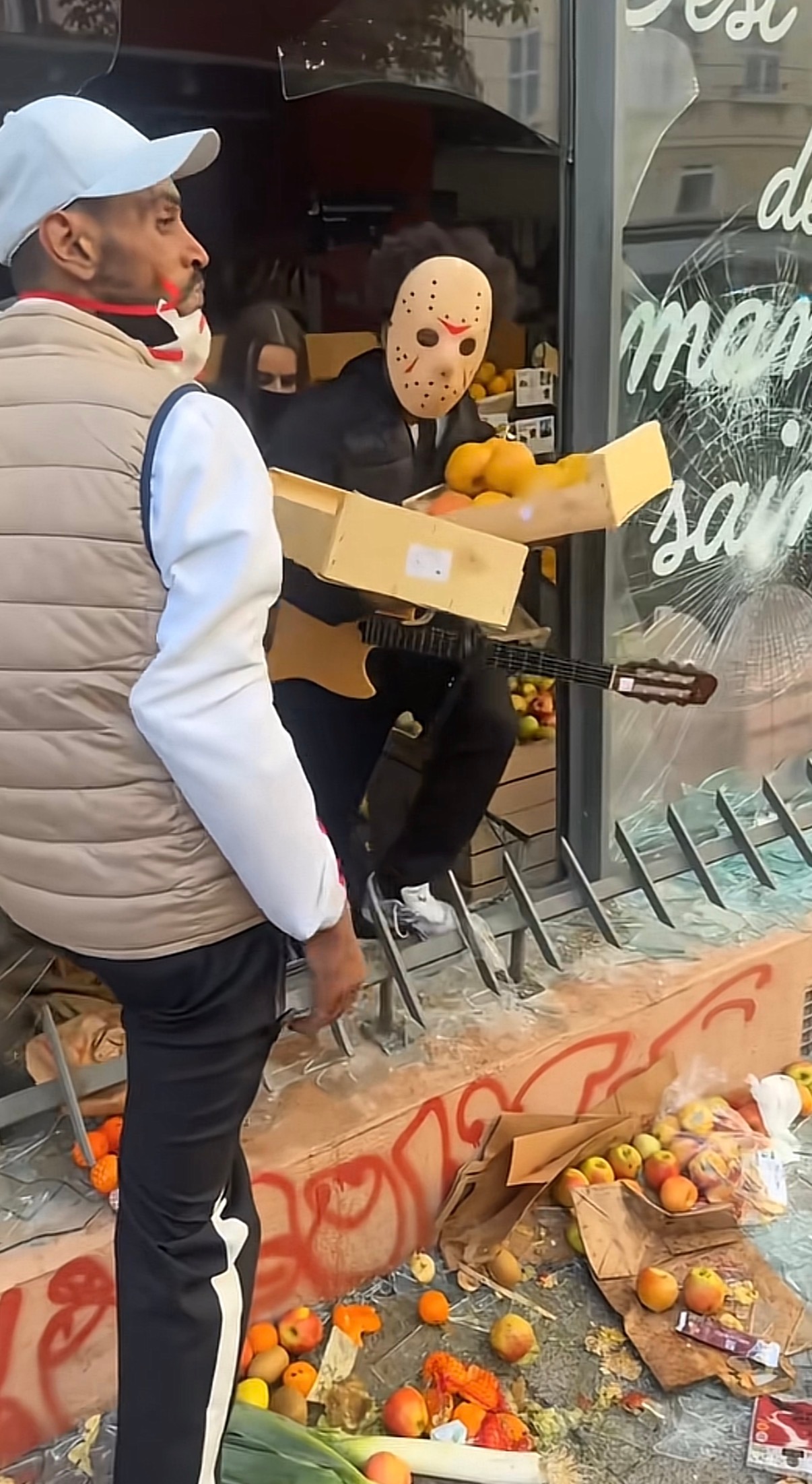 怎么连水果都抢 ​​​