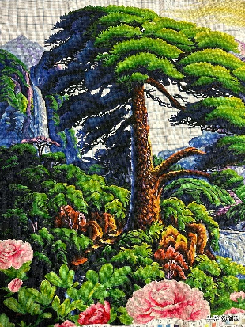 一针一线，绣出的不只是图案，更是满满的耐心与炽热的热爱！🪡
给大家展示一下我最