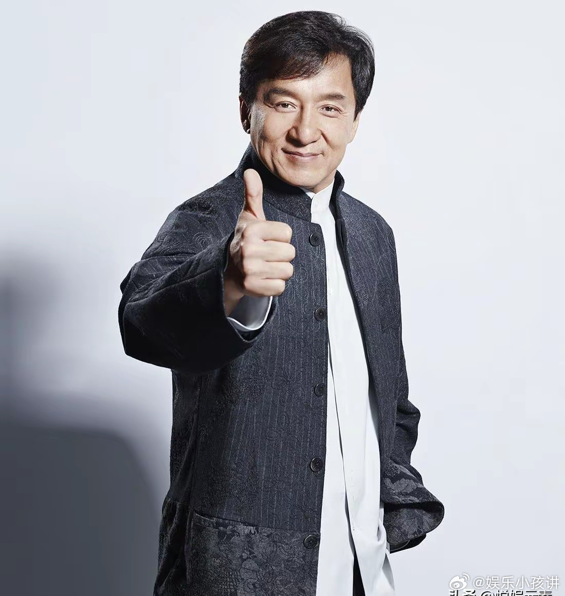成龙和刘德华谁更红？​答案可能颠覆你。​成龙把名字刻进好莱坞星光大道，刘德华把歌