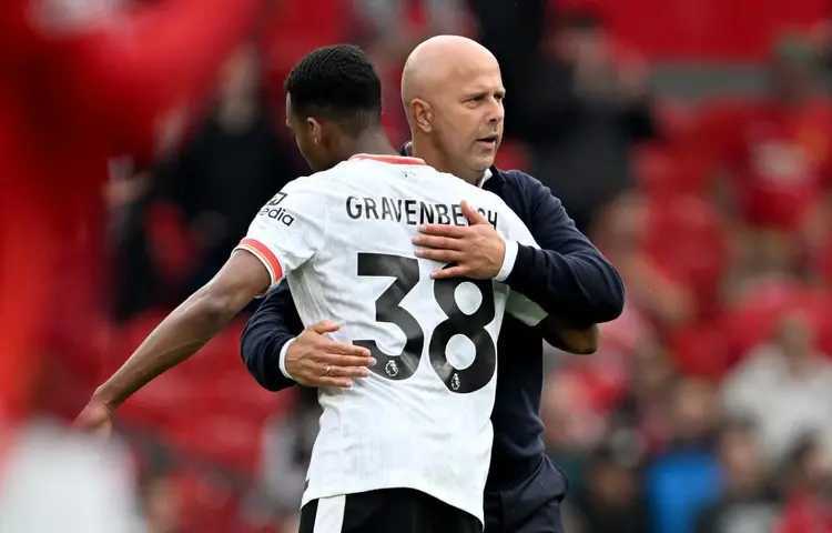 利物浦中场赫拉芬贝赫接受了俱乐部电子杂志《Walk On》的采访。谈新帅斯洛特赫