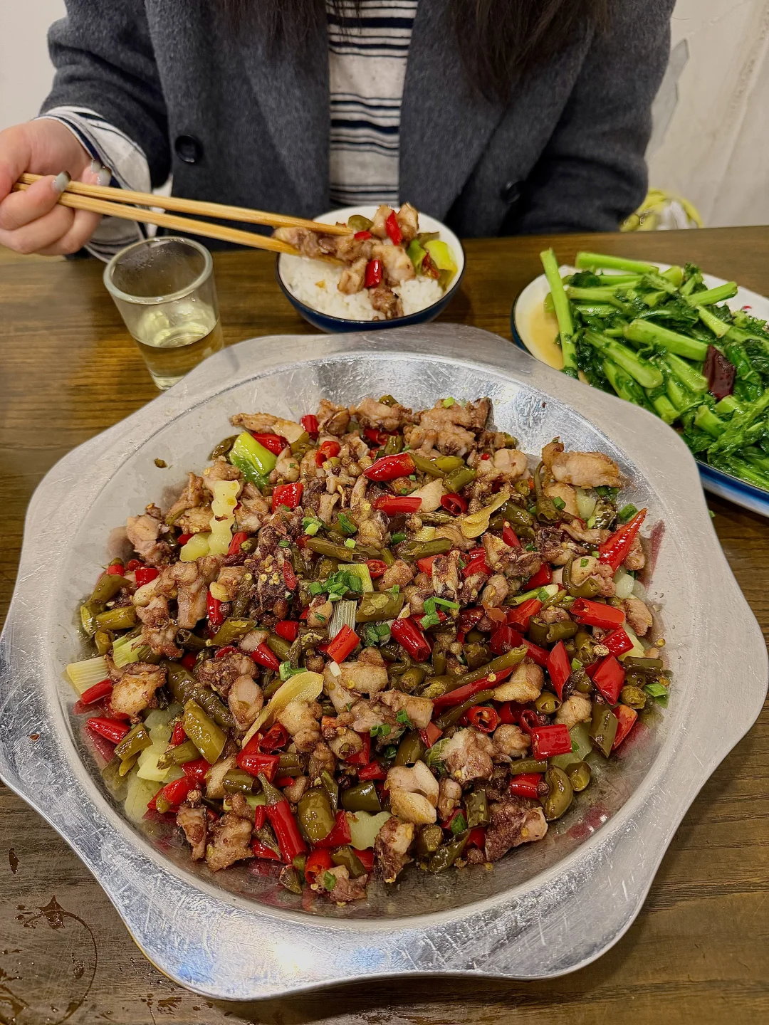 个人认为成都最好吃的泡椒兔。。。