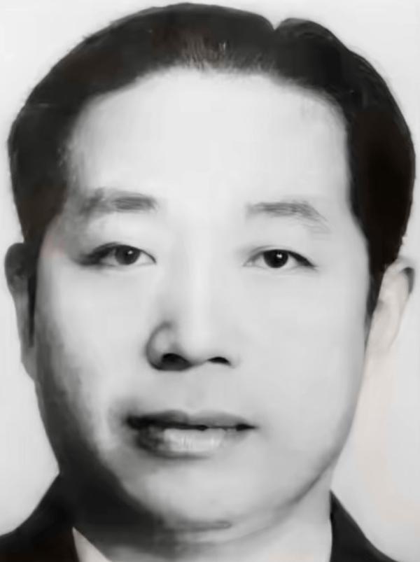 1937年，刺蒋失败后，百变杀手华克之投奔延安，毛主席看到后却当场断言，你绝不能