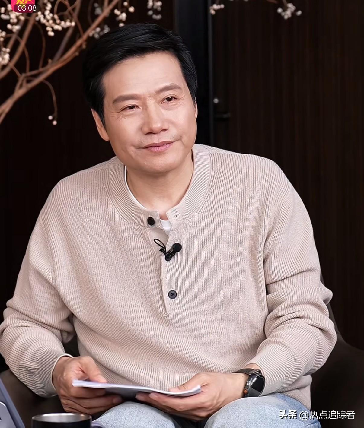 今晚，小米创办人、董事长兼CEO雷军再度开启直播。直播间的人气远不如往昔，刷到时