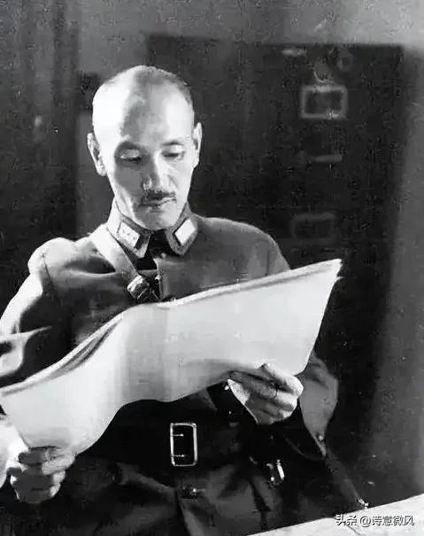 蒋介石不抽烟，不喝酒，不喝茶，不喝咖啡，没什么爱好，可他却经常下便条到财政部去支