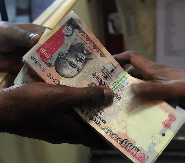 印度给我们的神助攻：他们本来是可以不用人民币的！


俄乌冲突爆发后西方制裁俄罗