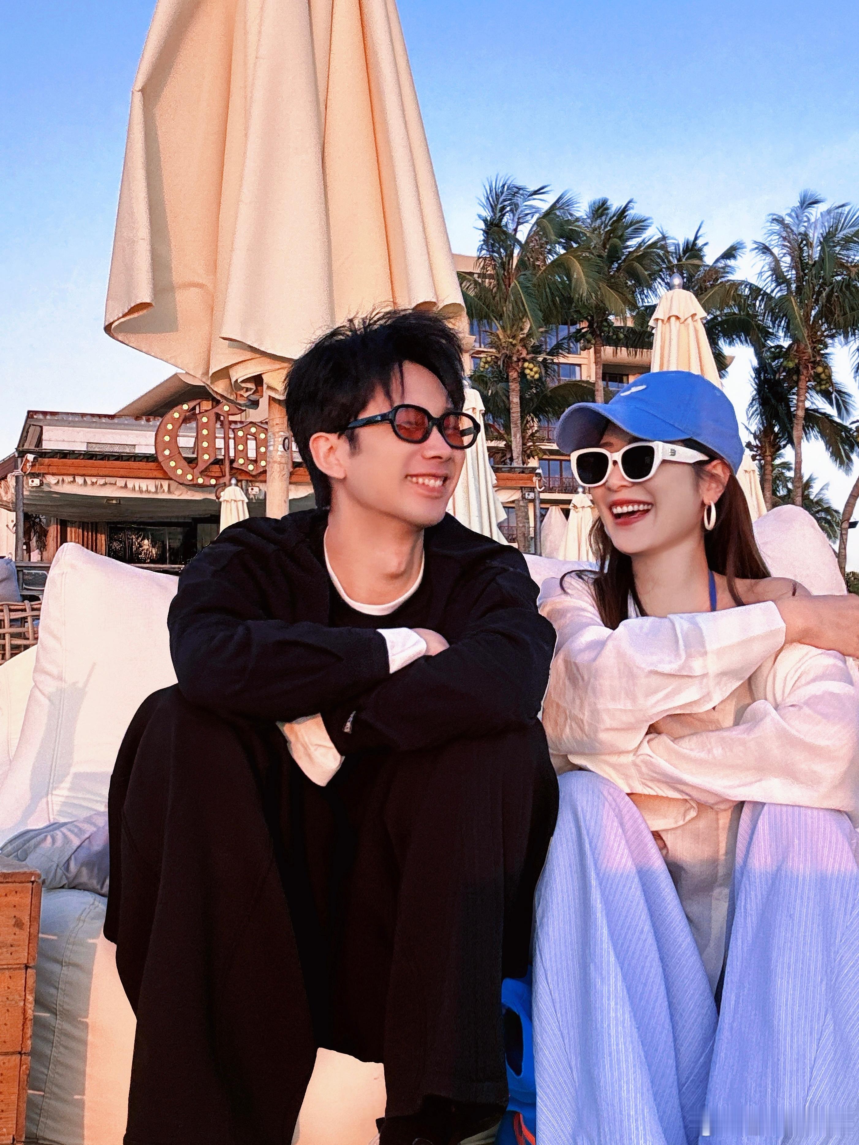 今年和大小情人一起过节💕 