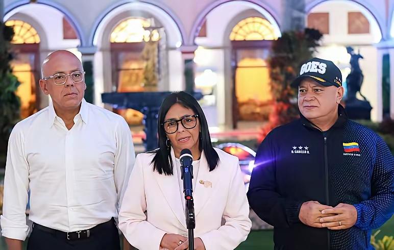 ​查韦斯等人付出的多年努力终于付之东流。罗格里格斯接任总统之位之后，并没有走相应