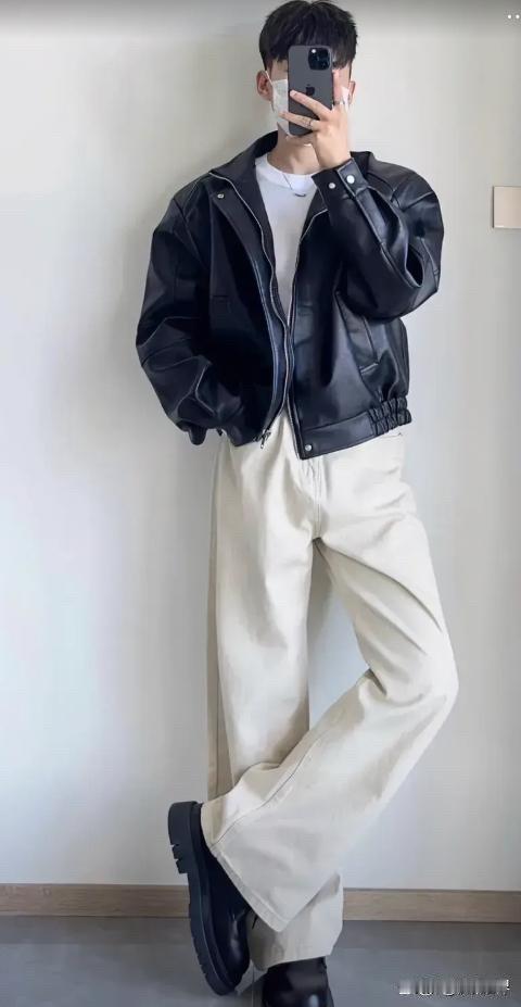 11档男生身高排行榜，你在哪档？
第一，150cm，太矮了。
第二，155cm，