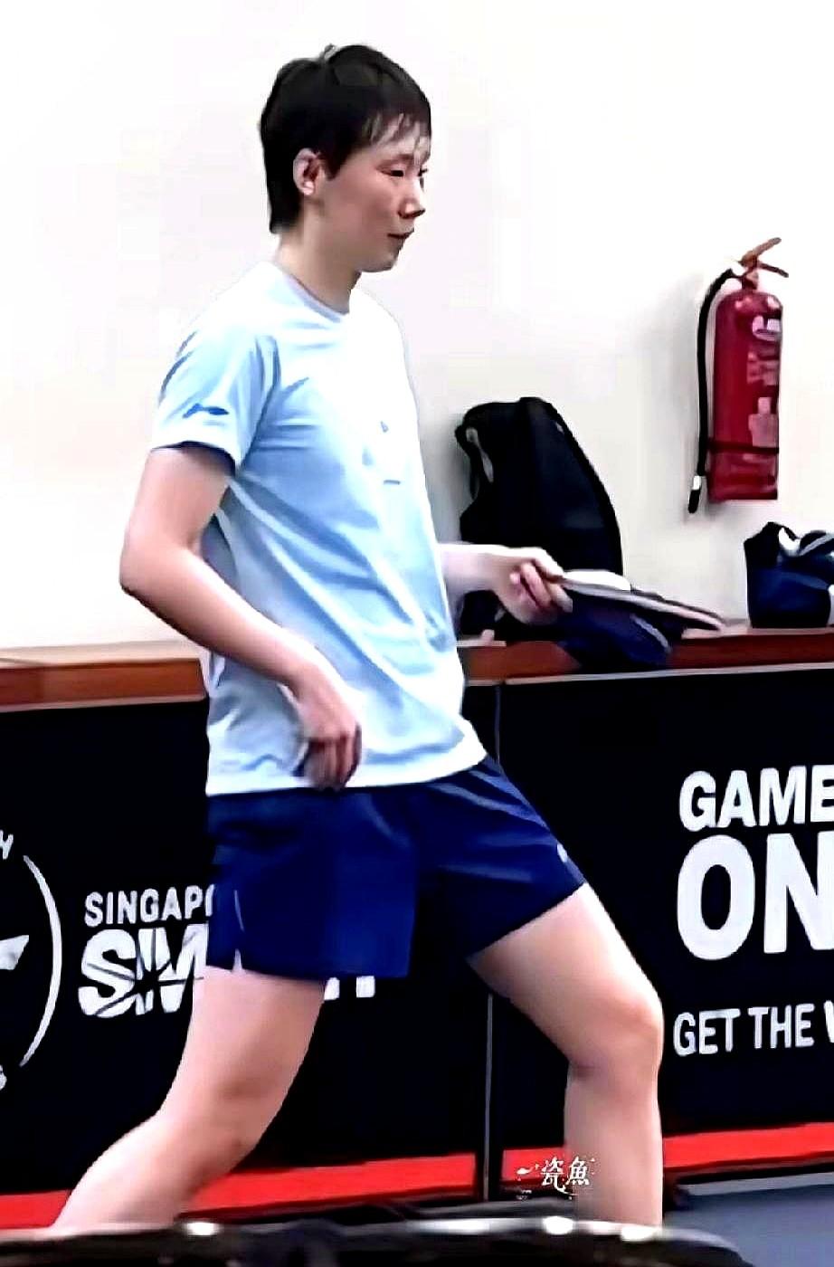 谁能想到，王曼昱沉寂了400多天，竟然被一个新教练彻底激活了？

新加坡大满贯首