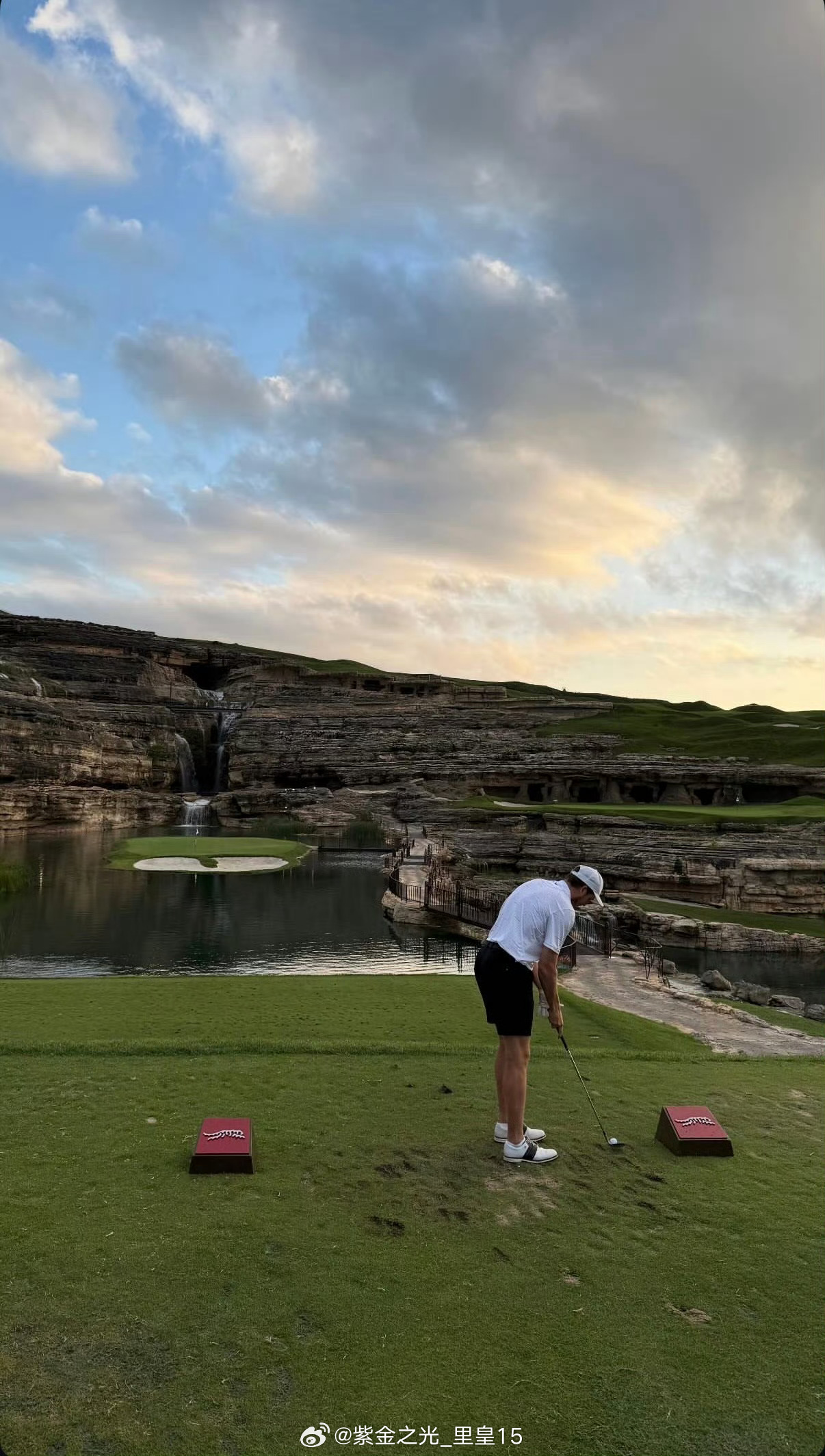 小里休赛期 高尔夫🏌️走起里夫斯里夫斯