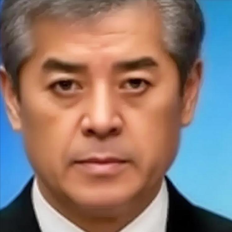 在日本投降80周年这个节骨眼上，日本参议员青山繁晴突然跳出来嚷嚷"别低估日本"，