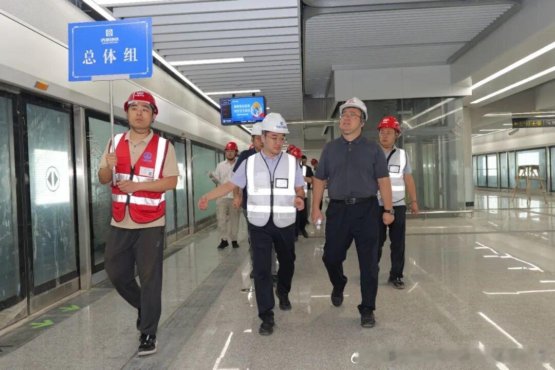 济南地铁网友投稿：（2026） 7月17日，济南轨道交通3号线二期遥墙机场站（工