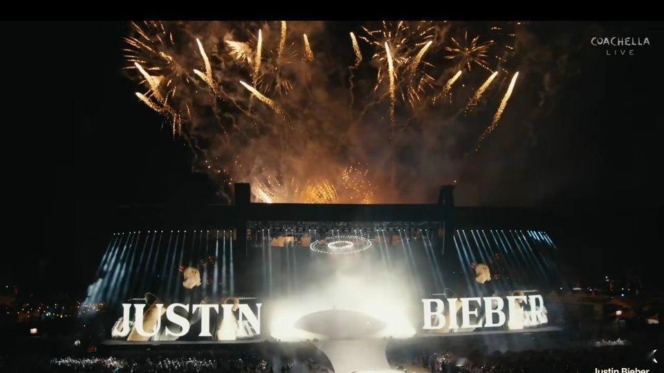 永远不要离开舞台！一定要唱一辈子好嘛！！！！