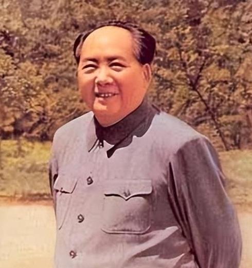 台湾问题，毛主席当年就把路指得明明白白，他说，台湾就两条路，一条通华盛顿，一条通