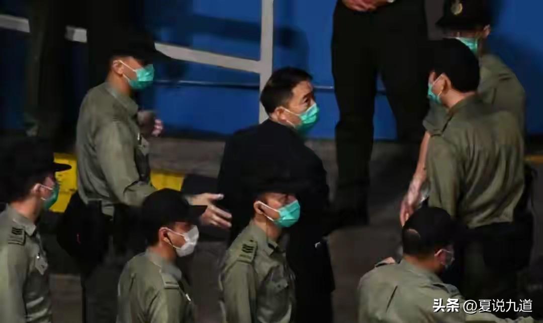 人间最清醒的一课：依附外力的捷径，终是南柯一梦
 
世间最公平的真相：
所有靠投