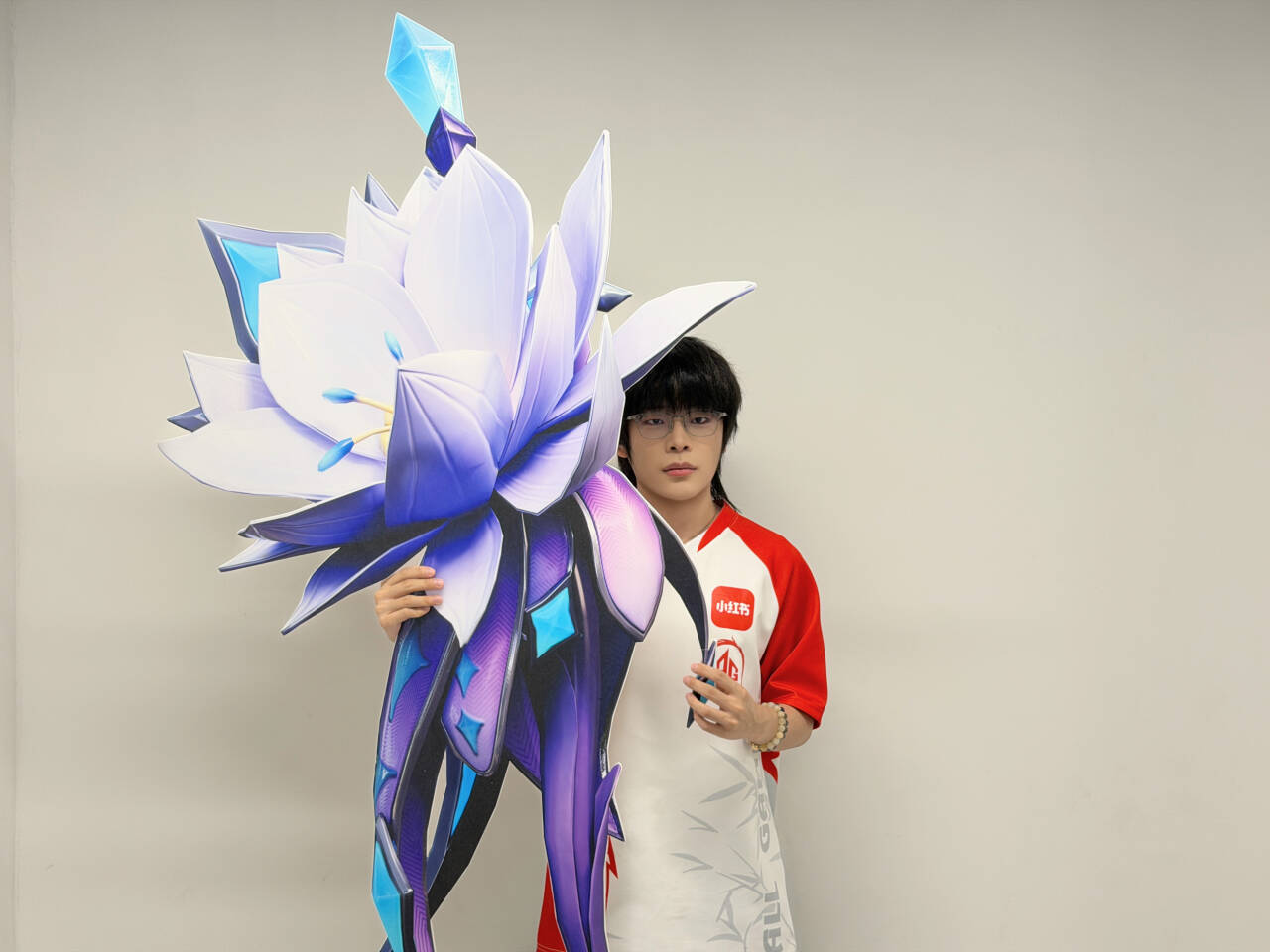 五小红在巨大化农作物旁边显得很小只捏~巨大化作物入侵KPL2026KPL夏季赛K