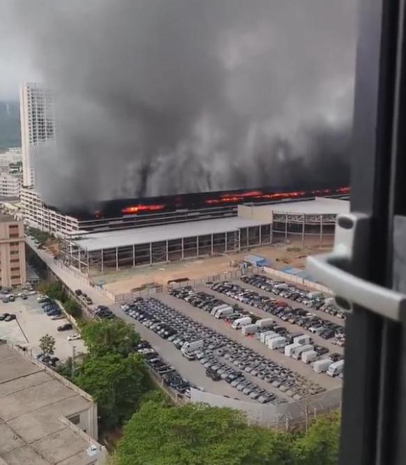 比亚迪坪山大火刷屏：不是电池自燃，更该警惕的是这件事

突发！突发！深圳比亚迪大