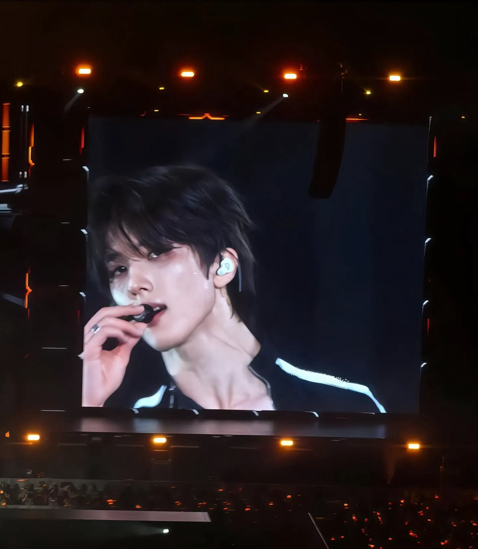 嗑颜bot 投稿 朴志晟，没什么说的，好帅！ 