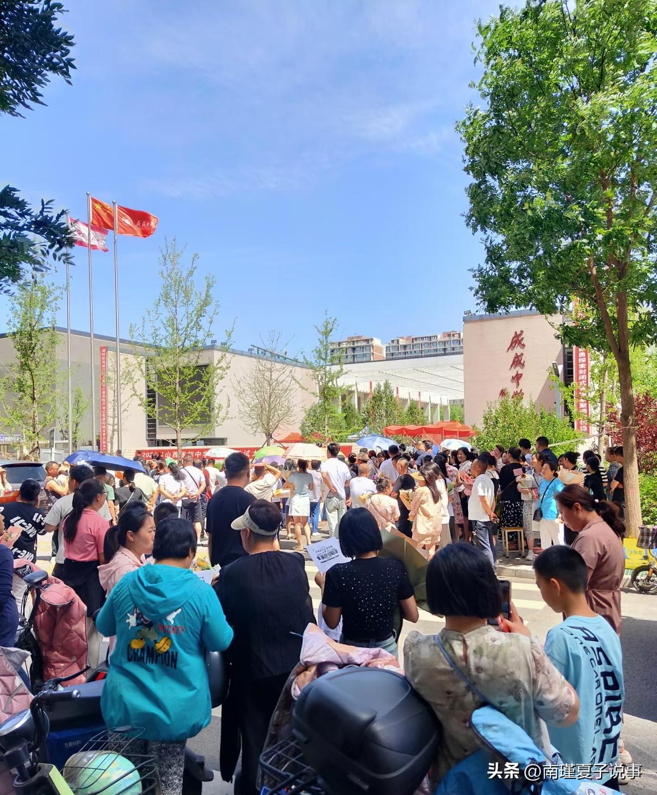 高考语文真的拉不开差距？

“语文嘛，大家差不多都那样，110分左右，拉不开什么