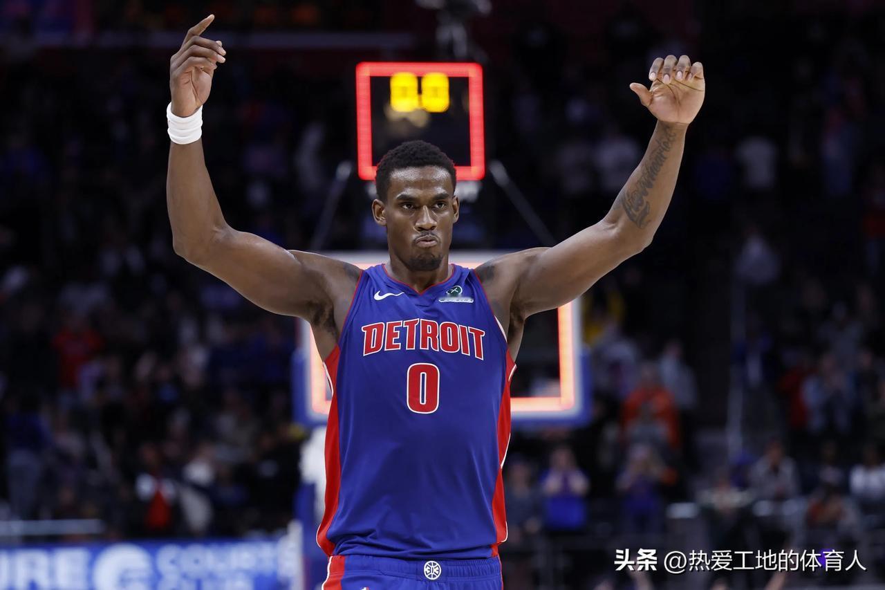 NBA常规赛继续进行
活塞主场99:98险胜老鹰继续稳坐东部第一
活塞中锋杜伦拿