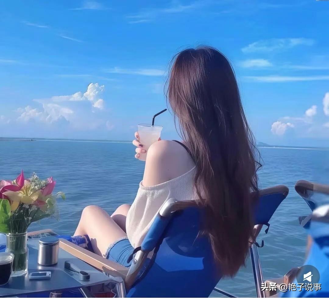 民政局的闺蜜说，40岁以上的离婚男女，劝都劝不动。
因为他们都是一拍即合，一致认