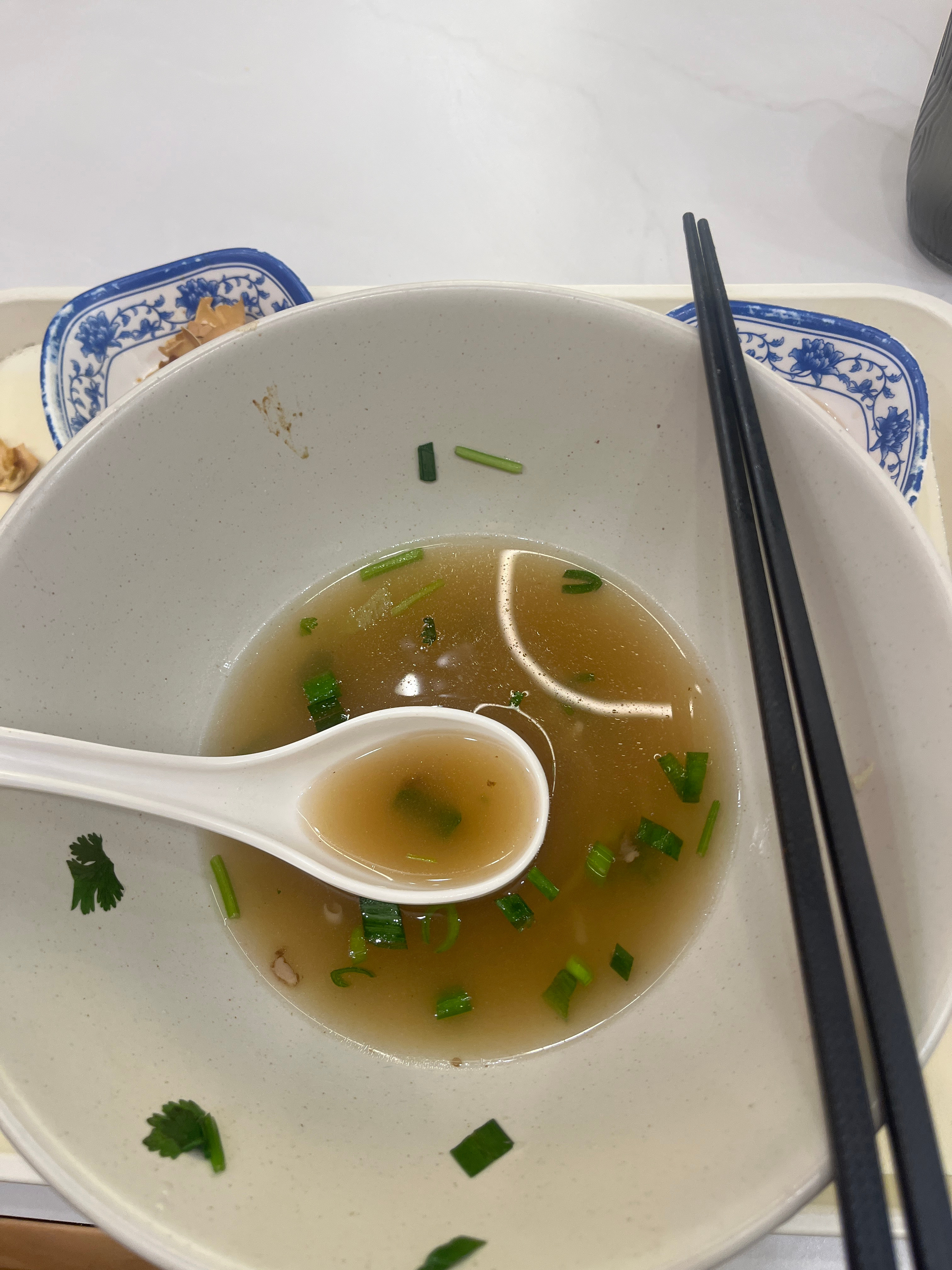 好奇怪，每次来机场胃口就很好，我真！！！Ps：这一碗面52。  ​​​