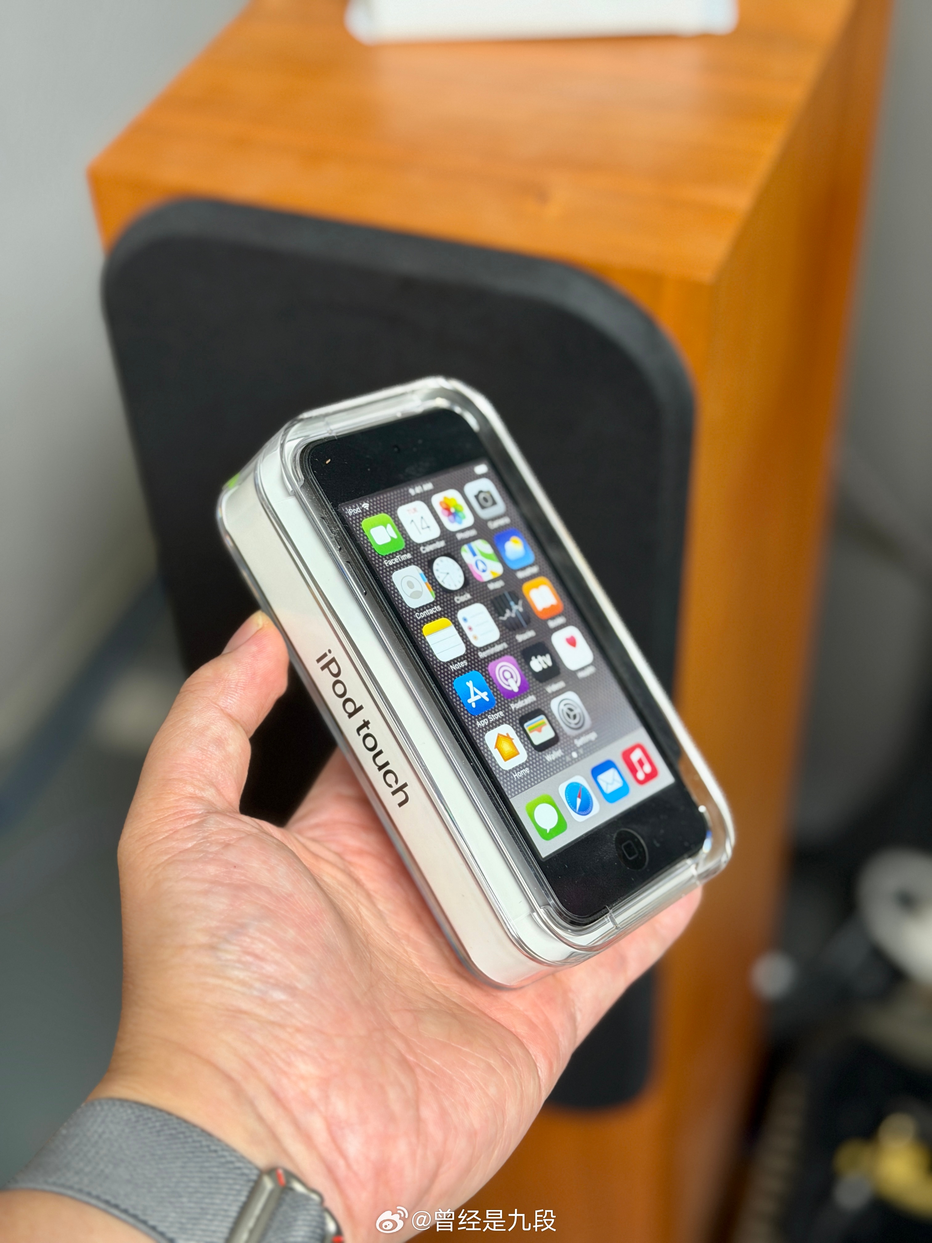 原装未拆封的iPod Touch末代，现在是不是约等于电子垃圾了耳机发烧友闲来无