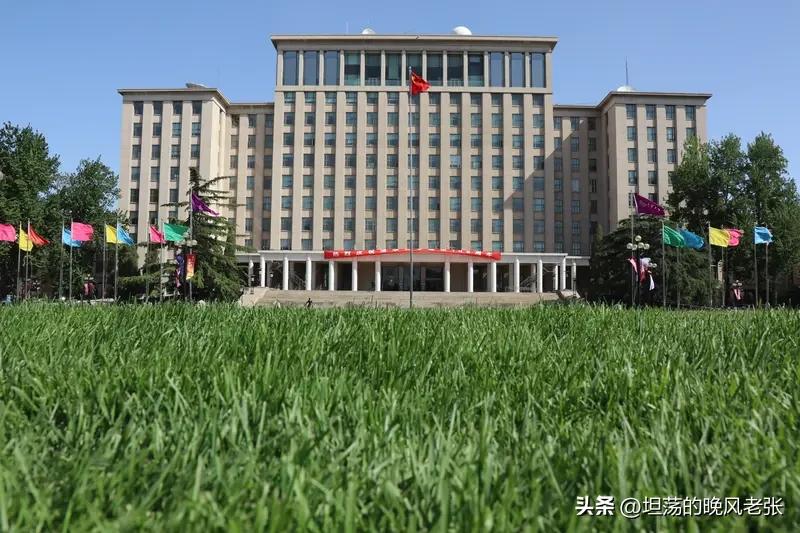 2026年北京定向培养军士5所学校里只有1所招女生。报考条件是2026年高考生，
