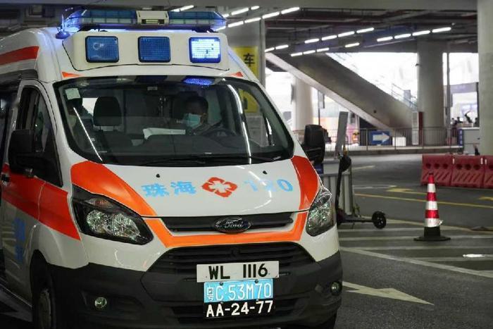 93分钟跨境生命速递！全国首例珠港直通救护车转运成功，珠海成全国双跨境急救首城