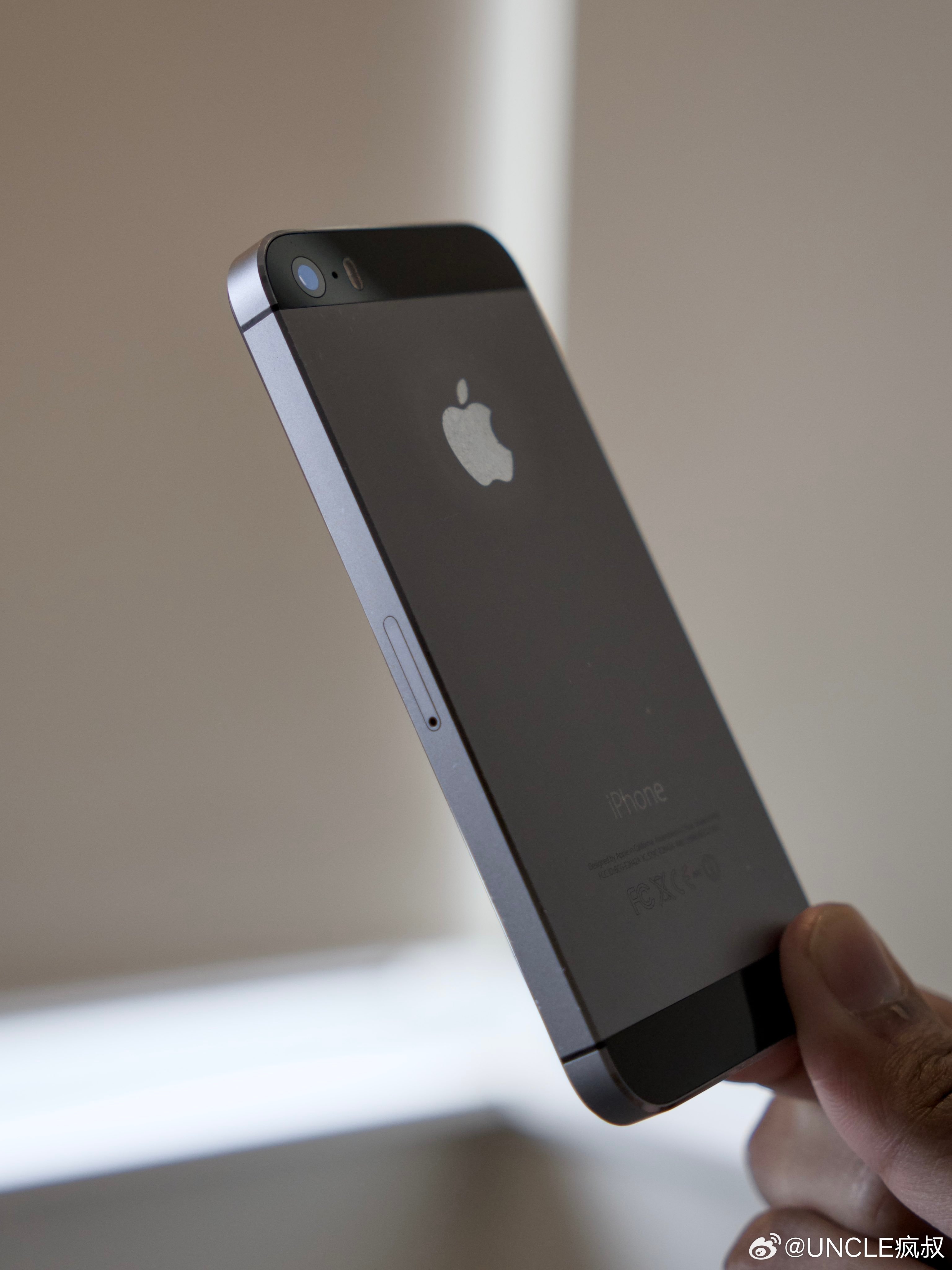 唯一能兼顾设计和手感的铝金属iPhone只有它。 