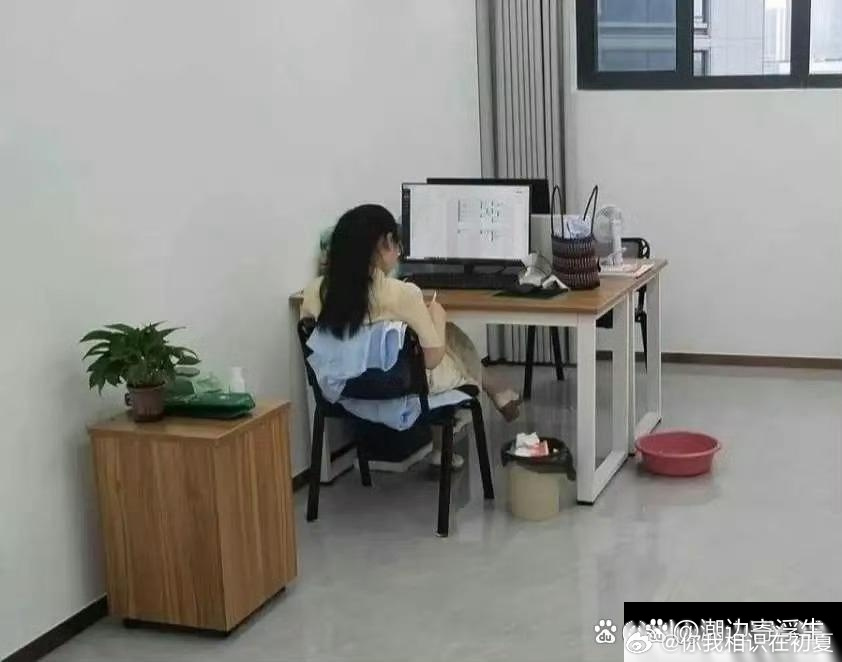 终于知道为什么都想当公务员了 ​​​
