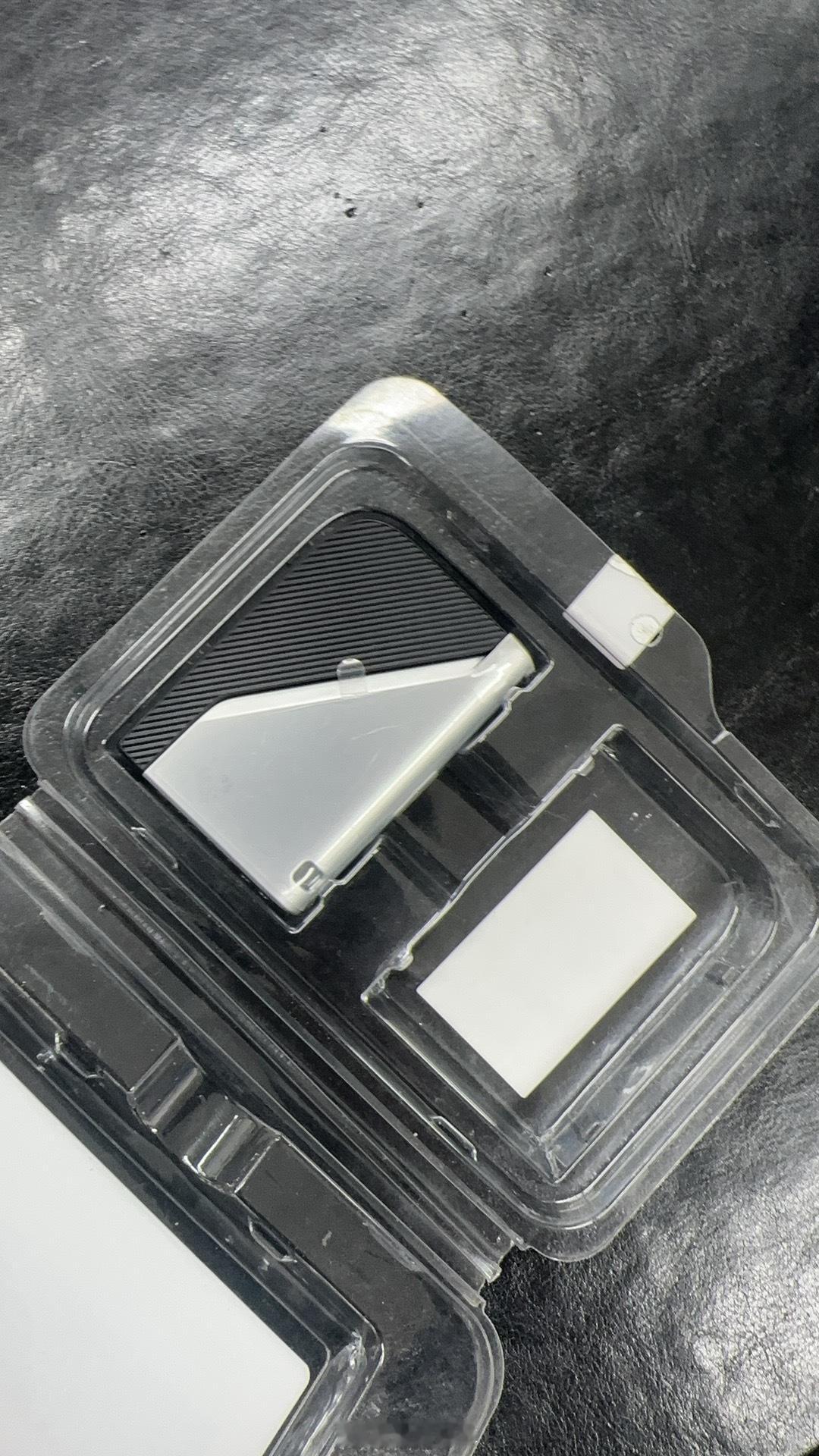 领克01的试驾车给了两把车钥匙，还车的时候只还了一把，所以这把归我了呗？可是我没