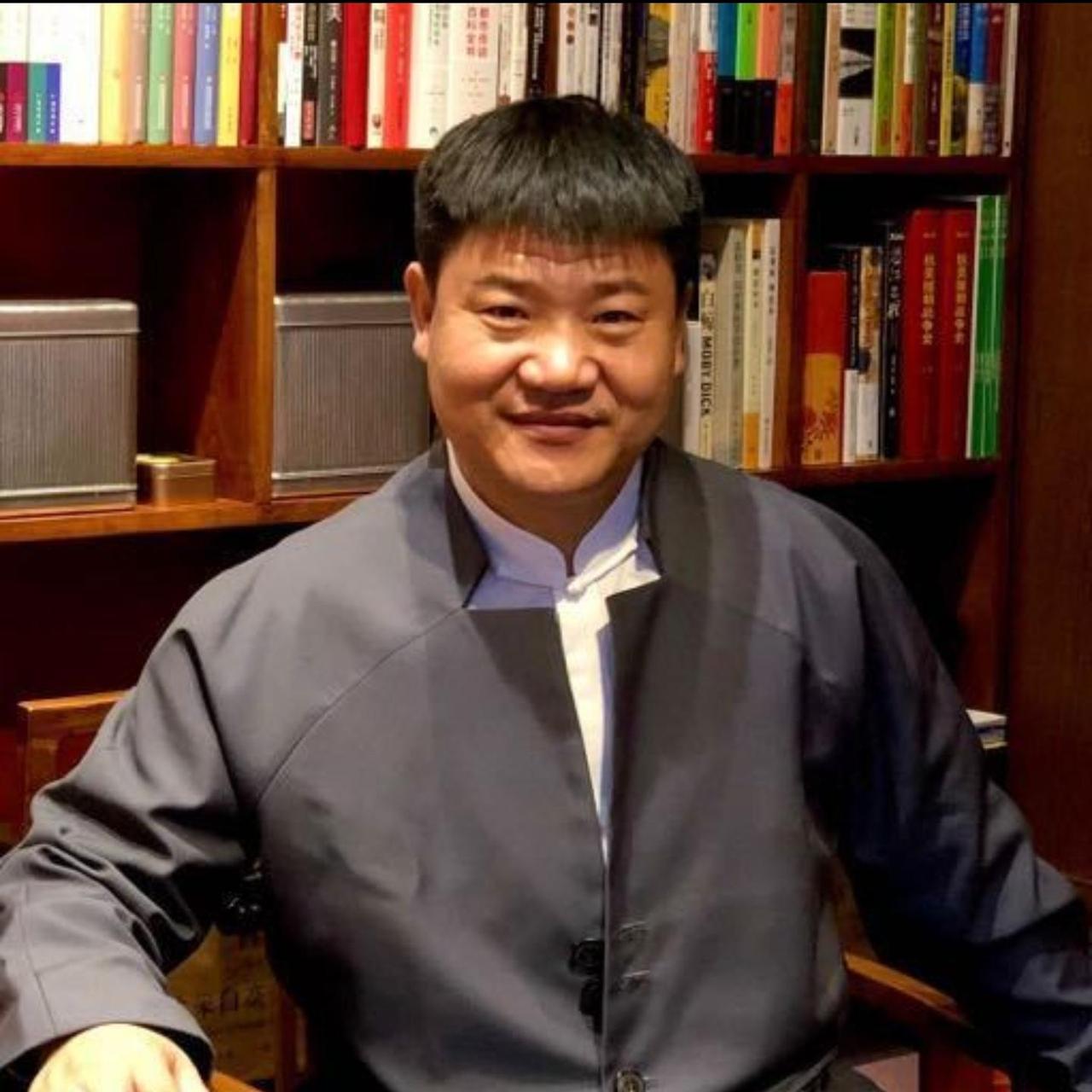 反诈老陈，新工作月薪1.5万的企业法务顾问工作待考察入职。他账号近30日掉粉1.
