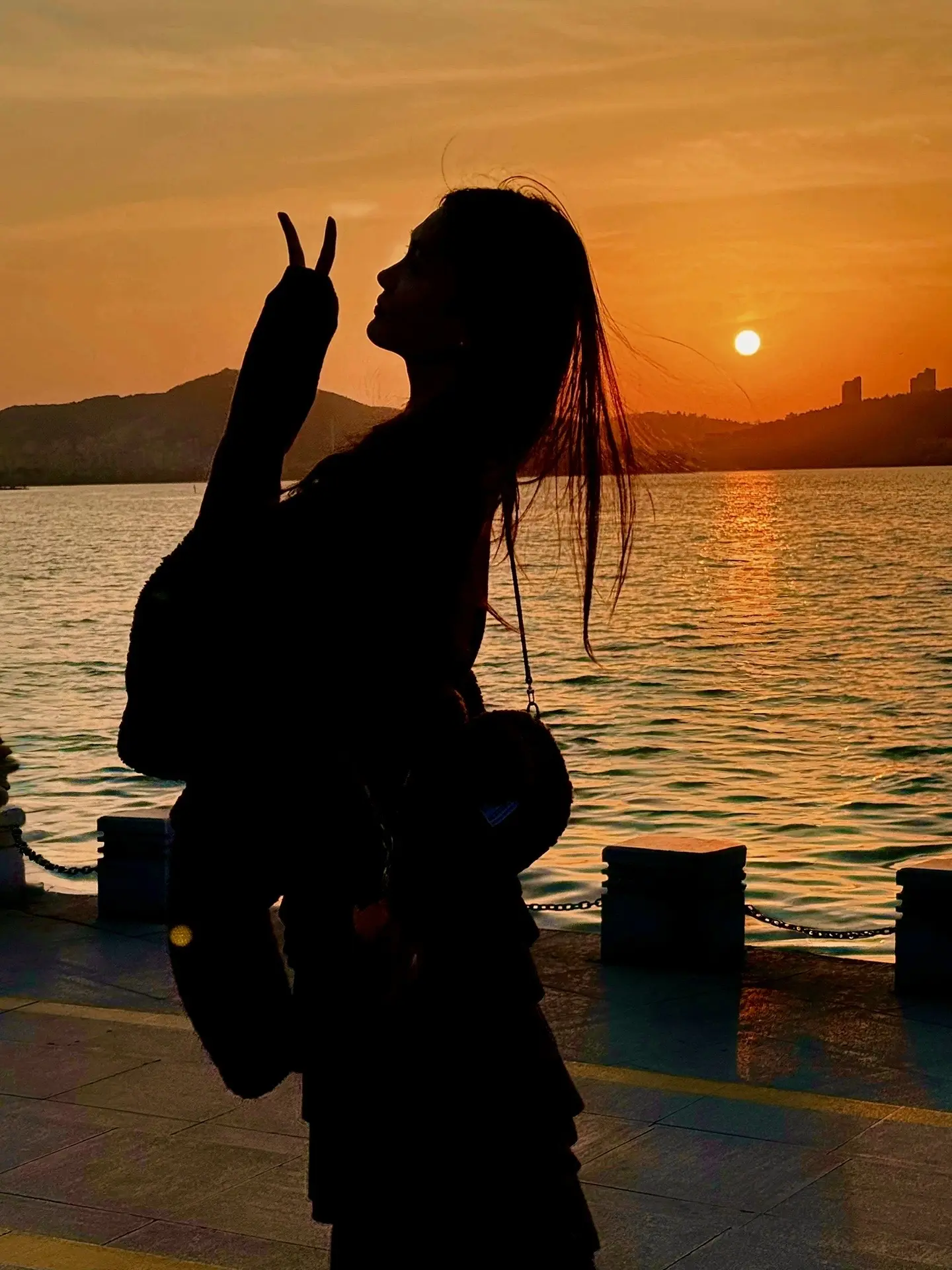 如果真的爱不会算计🌅。