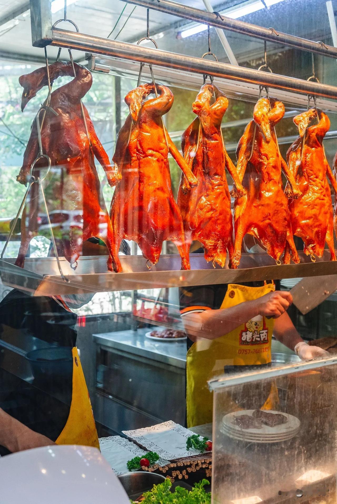 顺德人爱吃，也会吃。但真正让我觉得“会吃”的，不是那些网红店，而是藏在市井里、名