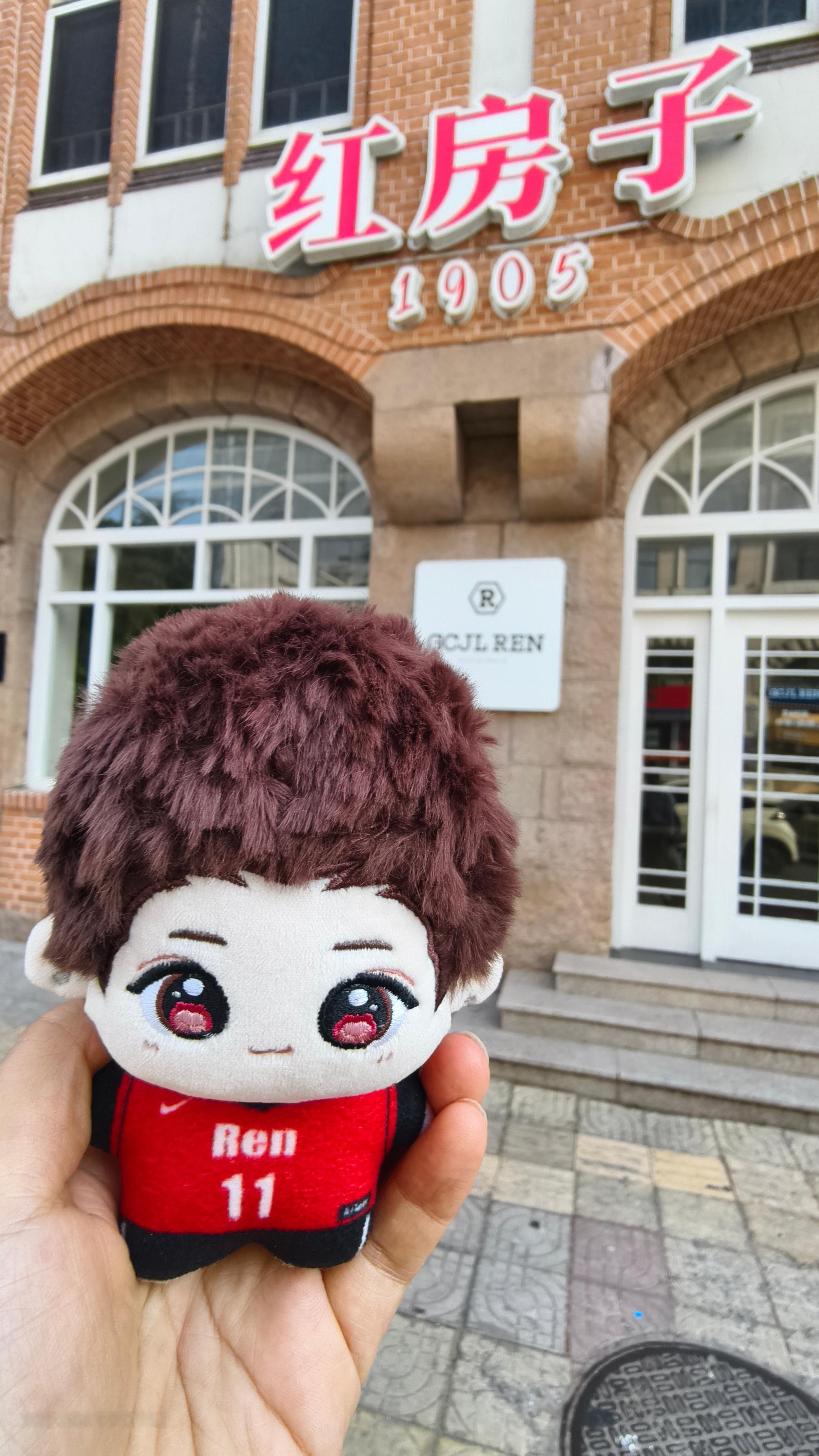 “嗨……在嘉吗？请开门🚪谢谢”